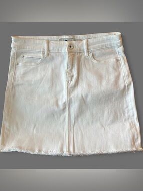 Vineyard Vines White Denim Raw Hem Mini Skirt - Size 8